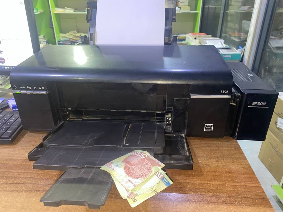 EpsonL805 printir  toʻliq ishlaydi