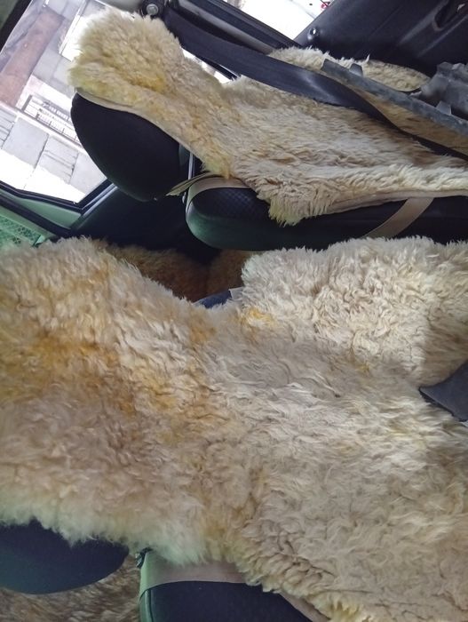 Продам зимние чехлы.