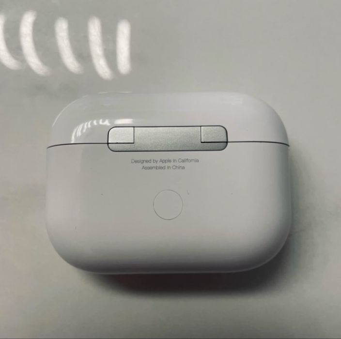Airpods 2 pro aproape noi