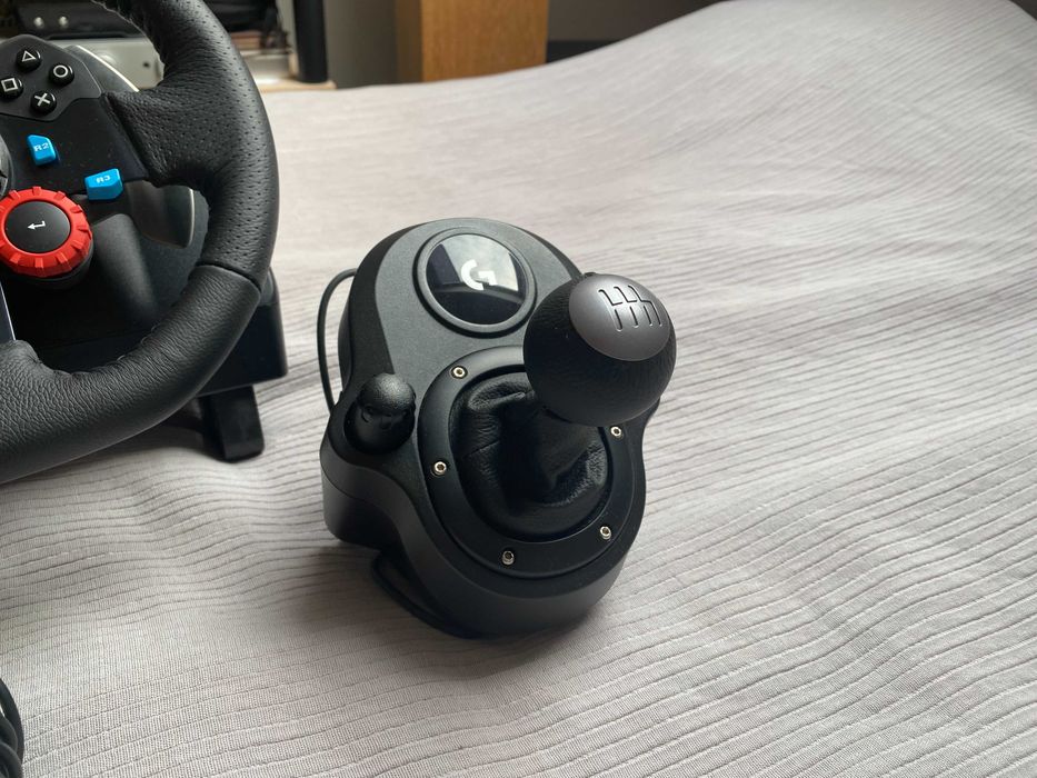 Logitech G29 Driving Force: волан + педали + скоростен лост | PC/PS4/PS5