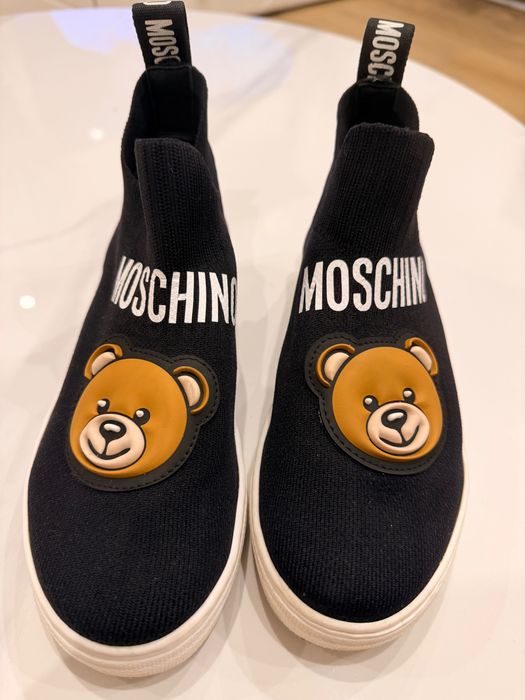 Детски модерни кецове MOSCHINO