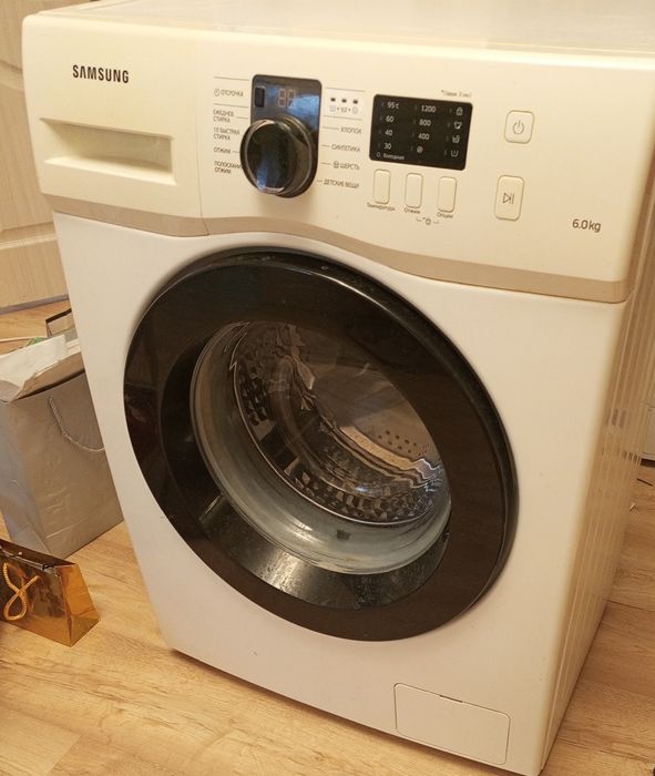 Продам стиральную машинку