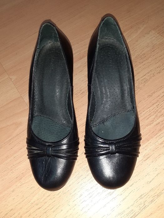 Дамски обувки 35 номер 20 лв.