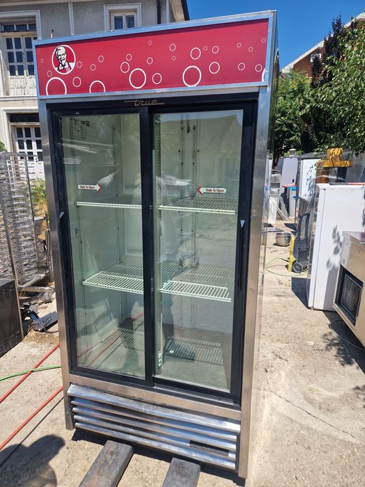 Vitrina calda sau  rece , frigider, vitrina ingrediente, saladeta