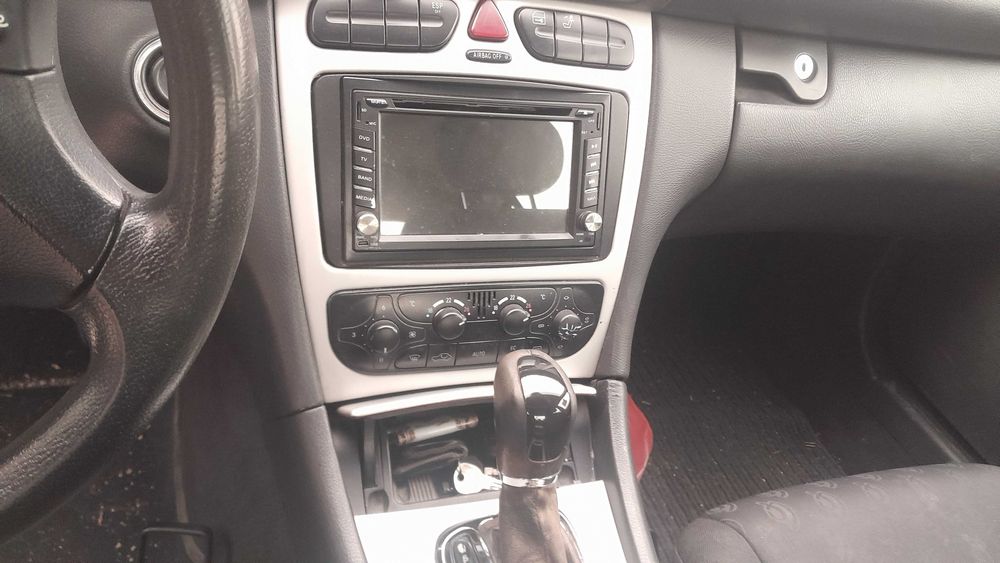 Мерцедес проодава