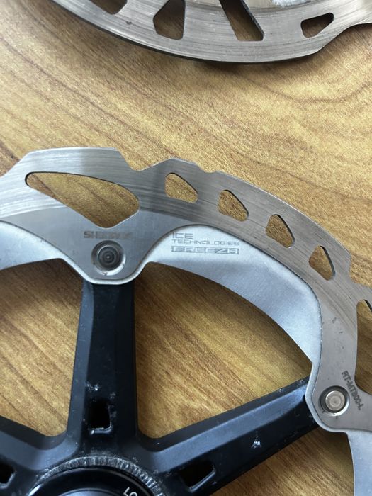 SET Discuri Shimano XT MT800 Ice Tech Freeza 203/180mm Centerlock