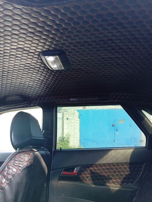 Продам приору седан