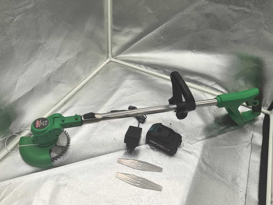Motocoasa pe acumulator 48V, trimmer gazon, incarcare rapida