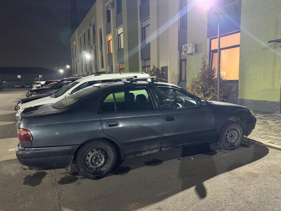 Тойота Корона Срочно продам