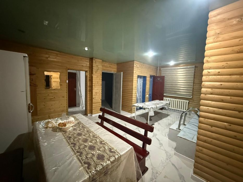 Парение с веником и массаж