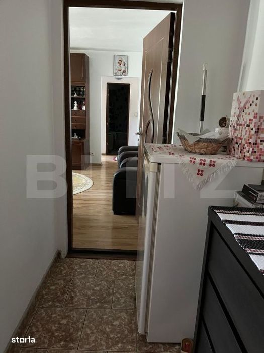 Apartament de vanzare, cu 3 camere, semidecomandat - in Vatra Dornei