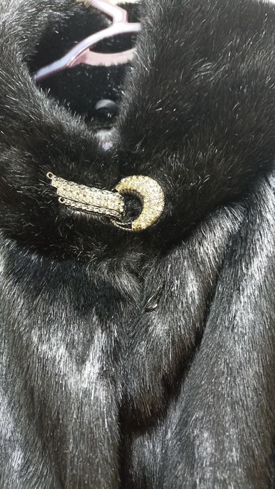 Шуба женская черная