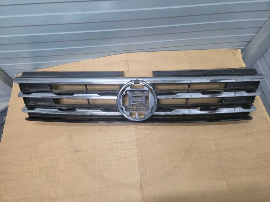 Grila bara VW Tiguan An 2016 - 2019 cod 5NN853653