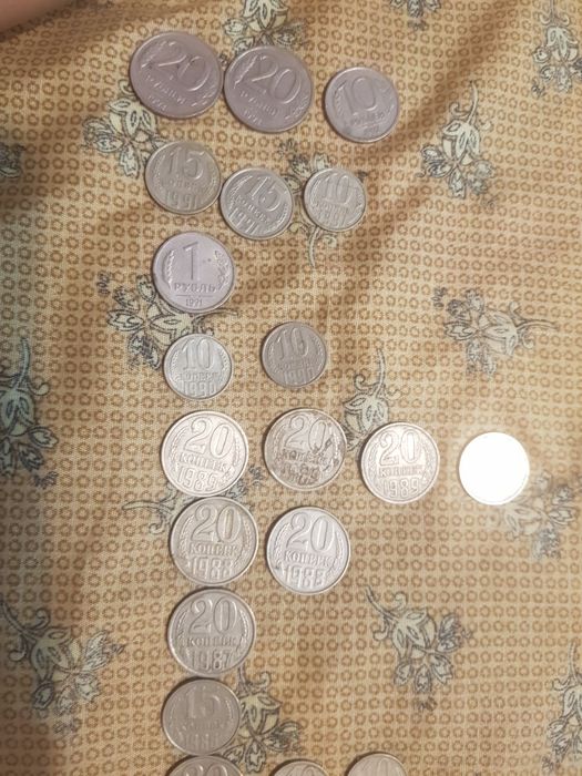 Продаю монеты старые