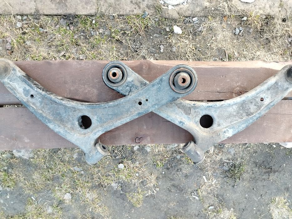 Запчасти от машины Mitsubisi Outland 2007 годer