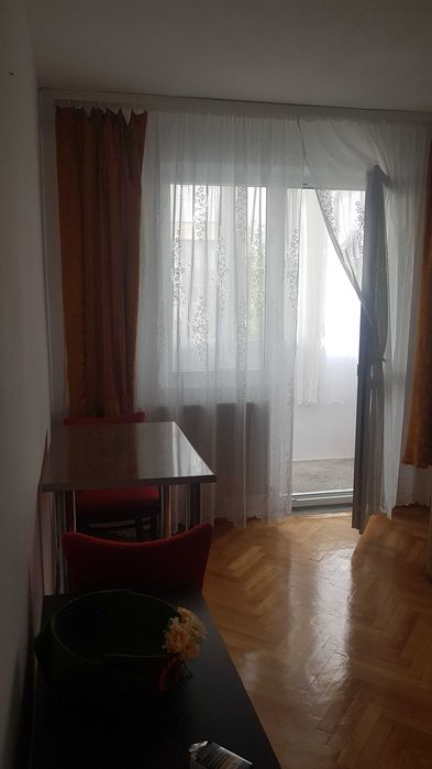 Apartament cu o camera de inchiriat
