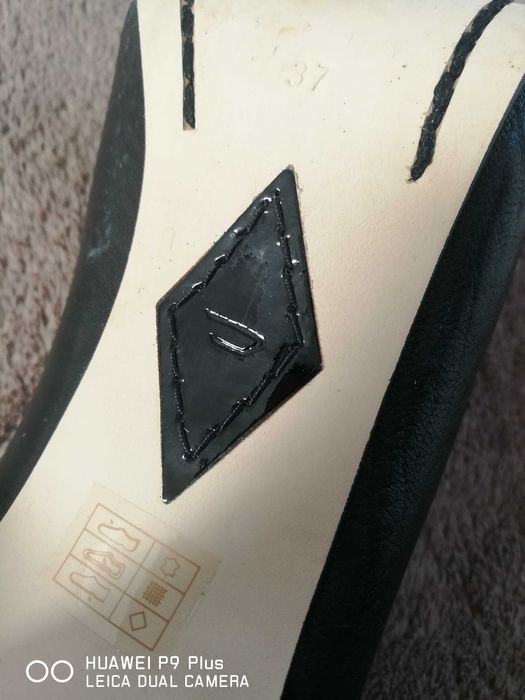 Дамски обувки с ток, черни