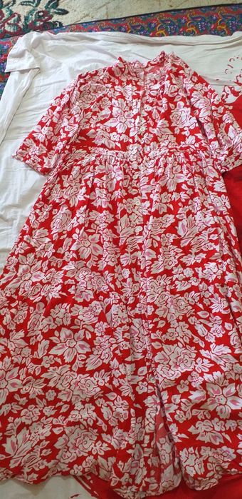 Jenskiy koyne. Holati yangi. Keng chiroyli turadi