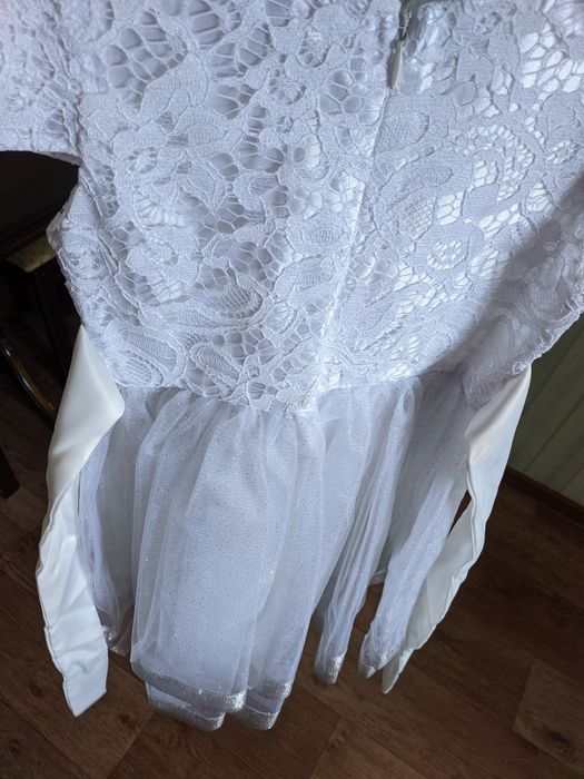 Платье нарядное, нежное