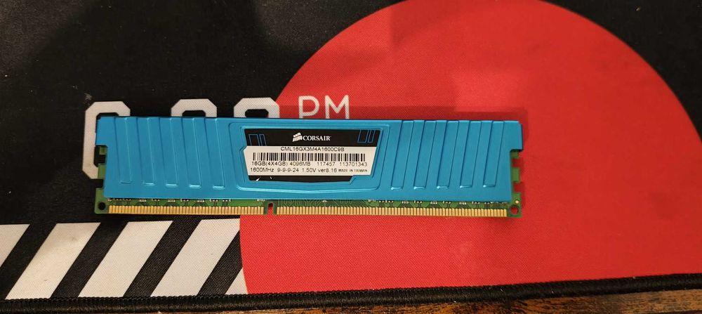 CORSAIR Vengeance 14GB Dual Channel DDR3 Low Profile Memory (Blue)