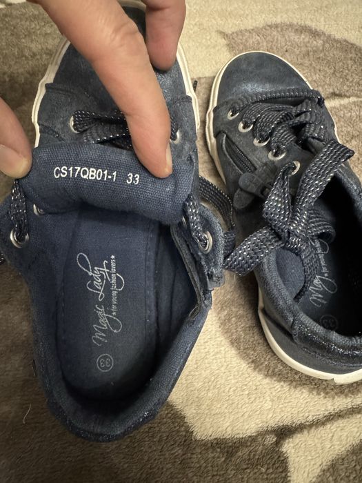 Кроссовки для девочки 32 размера