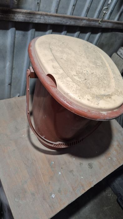 Инвалид горшок ведро