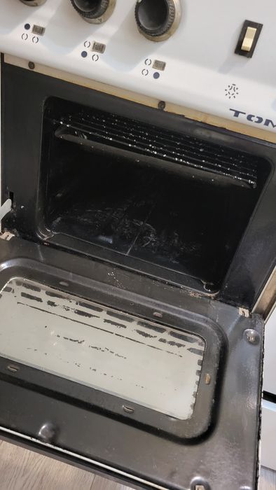 Продаю газовую плиту