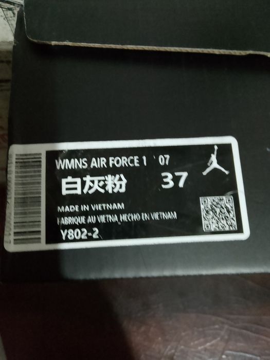 Кроссовки новые NIKE