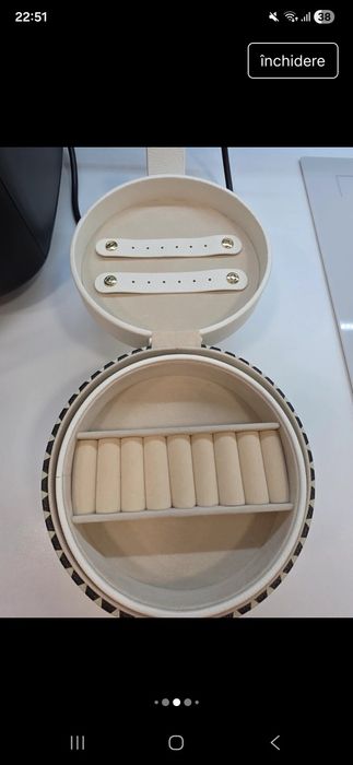 Cutie bijuterii noua însoțită de săculeț si o felicitare