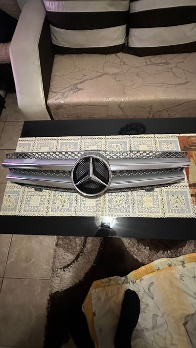 Решетка за Cls w219 facelift