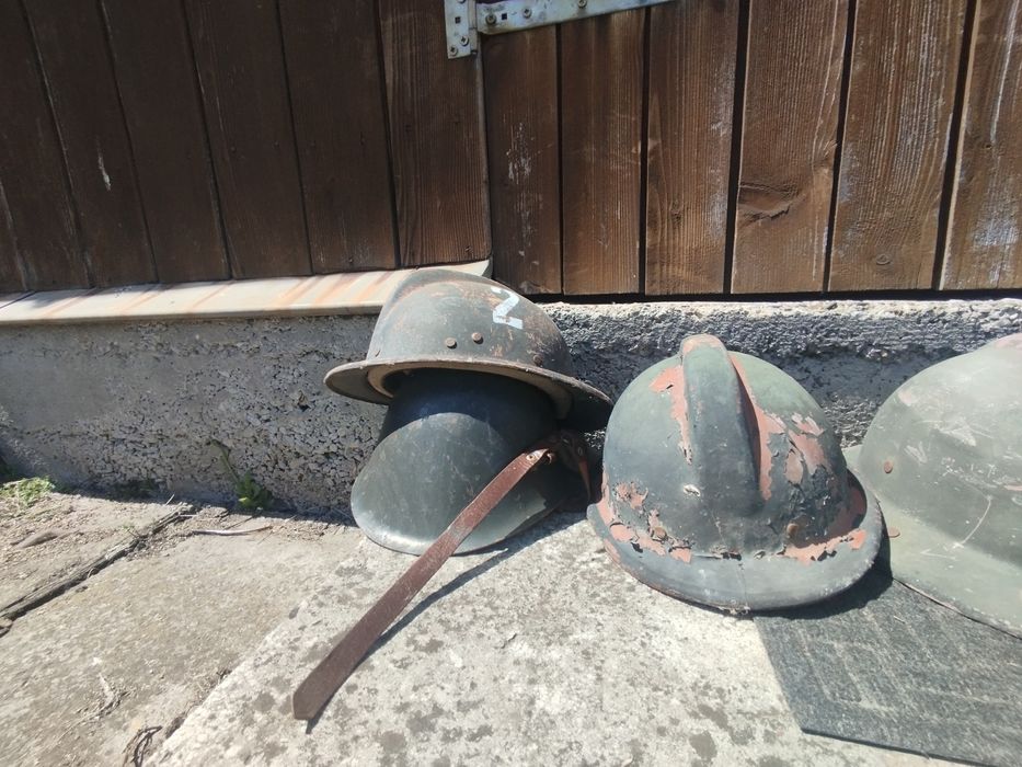 Căști vechi militare/pompieri de colecție