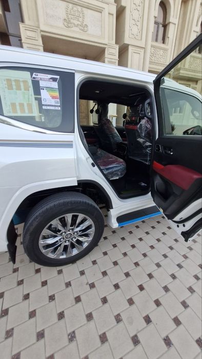 Toyota Land Cruser 300 XVGR Японка 2022йил 3.5турбина матор фулпазится