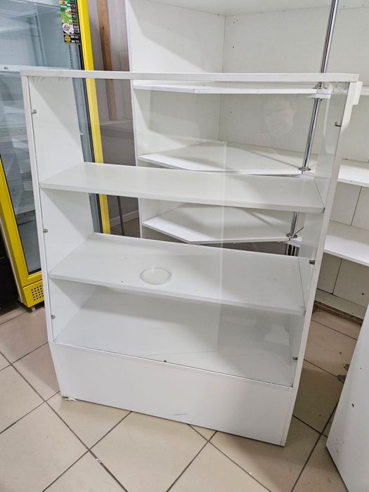 Срочно Продам витрины