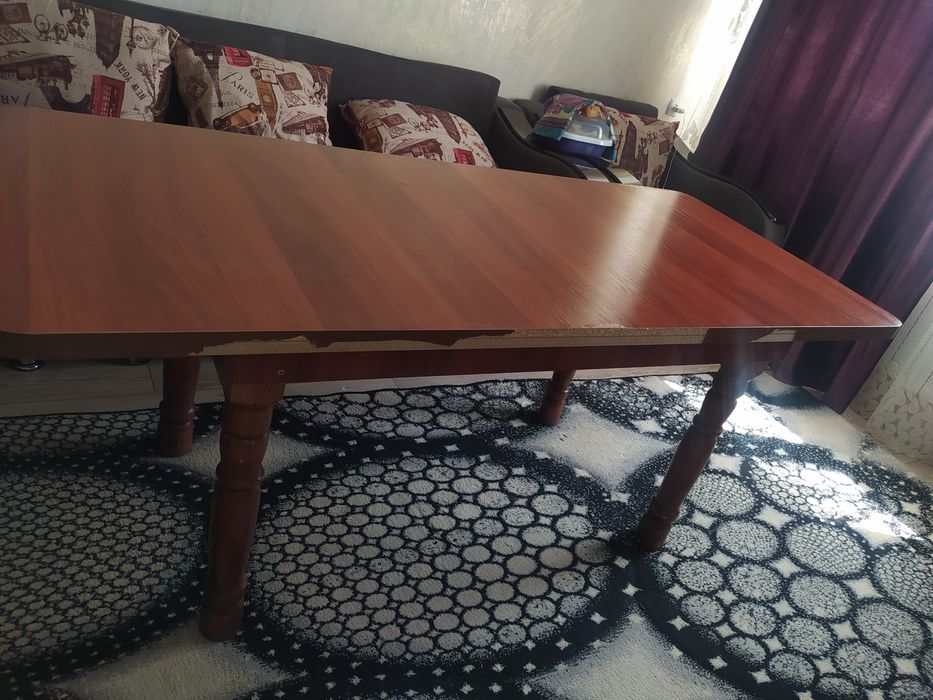 Продам кухонный стол