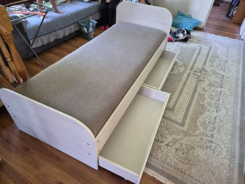 Кровать 2x90 с 2 полками