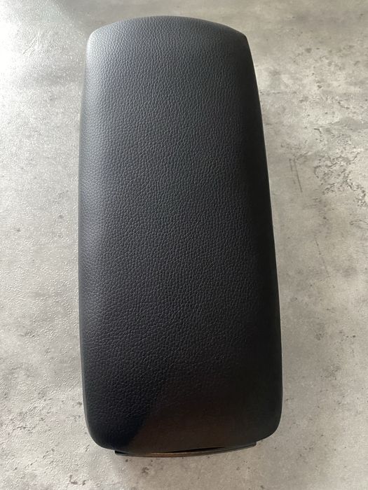 Крышка подлокотника