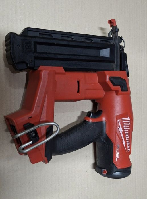 Milwaukee pistol cuie