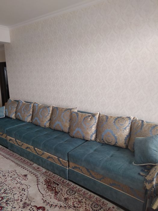 Продам диван длиной 4 метра