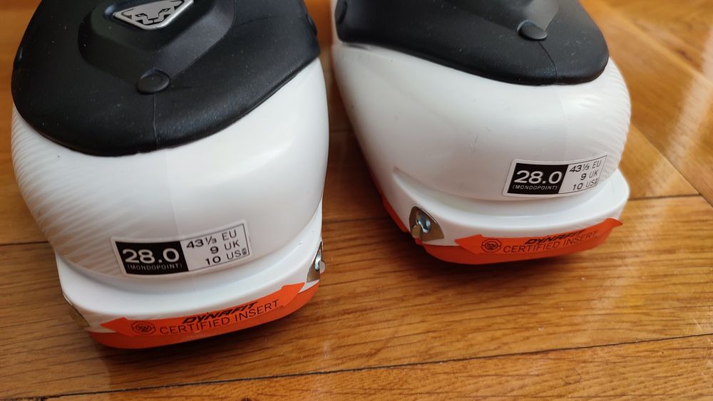 Clăpari NOI de tura Dynafit Speed 28.0