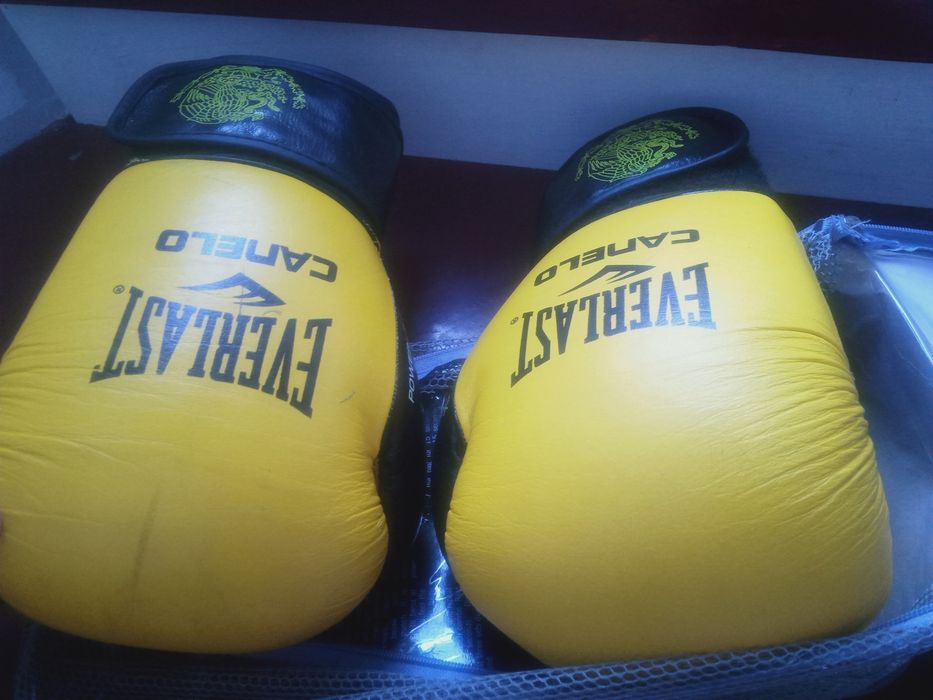 Продам спортивную грушу