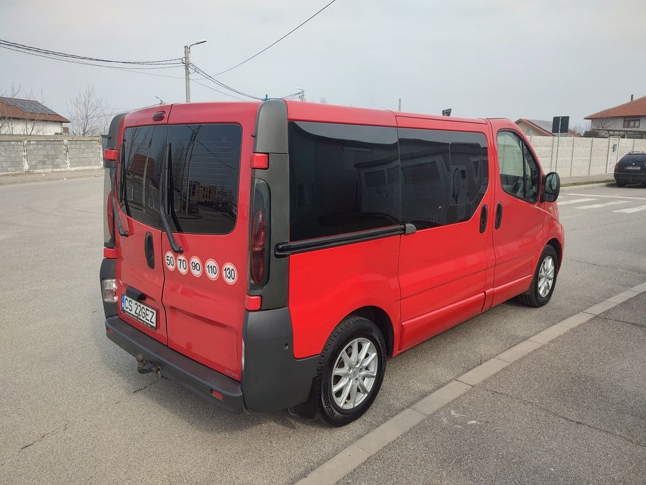 Renault Trafic 2.5 Diesel 8+1 LOCURI...Inmatriculat Ro