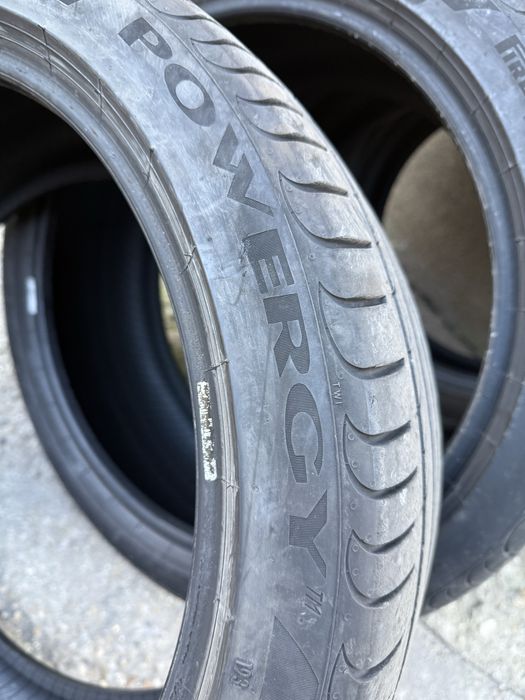 235/40r19-Pirelli