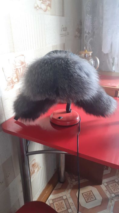 Продам зимнюю шапку