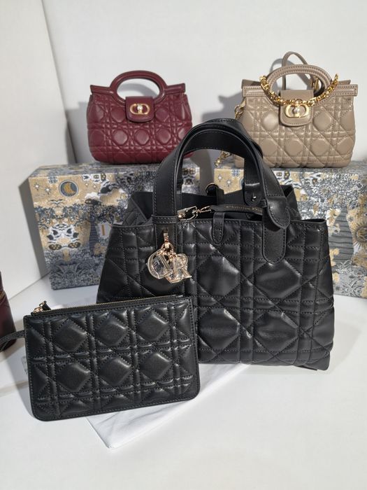 Налична чанта Dior Toujours Tote