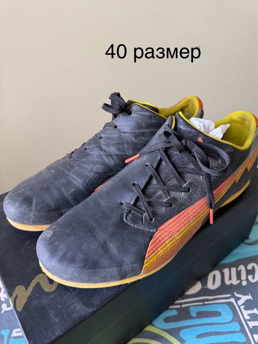 Мужская обувь разных брэндов и размеров