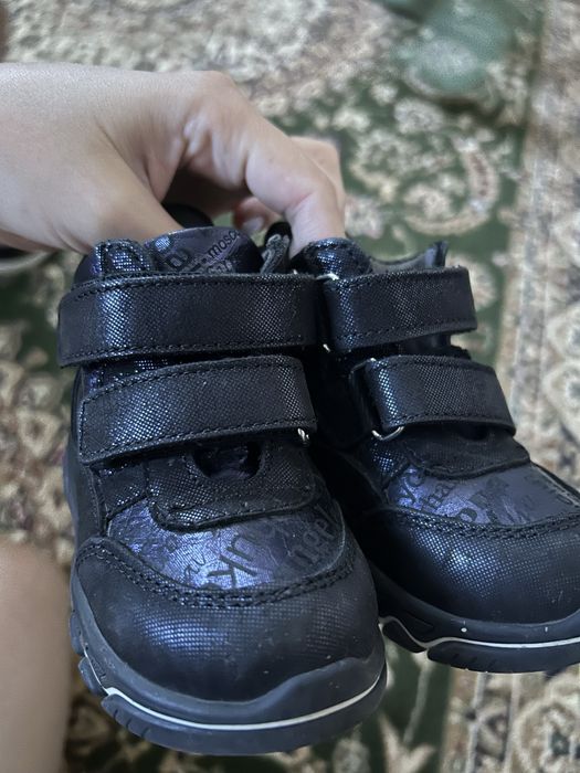 Продам осенние сапожки унисекс