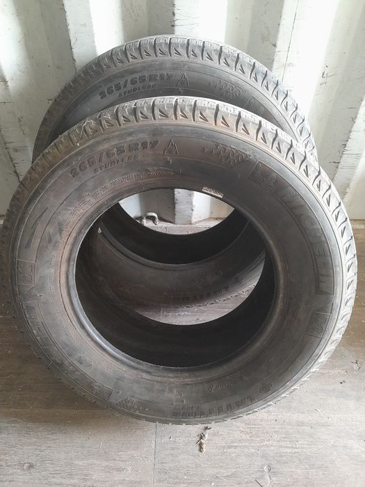 Продам зимние шины на 17