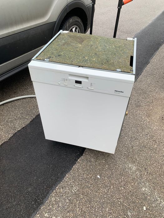 Masina de spălat vase miele