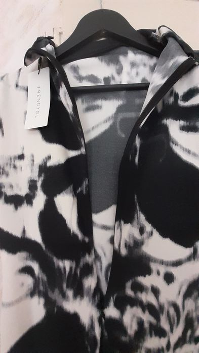 Дамска ефектна рокля