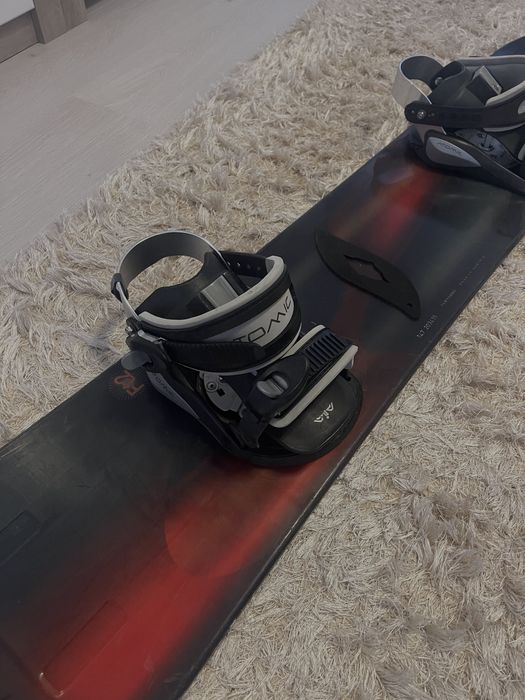 Snowboard k2 FTWO + legaturi Atomic